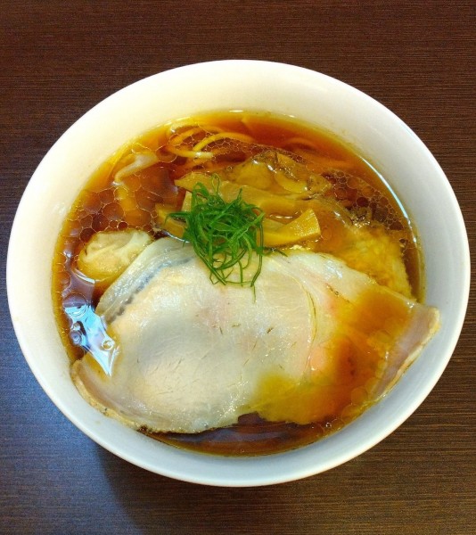 「醤油らーめん 1000円＋ワンタン 200円」@とものもとの写真