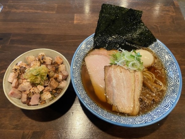 「「特製中華そば」「チャーシュー丼」」@中華そば榮田の写真