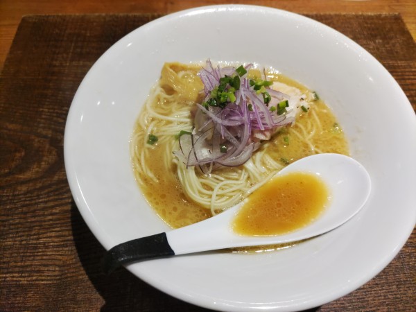 「鶏と豚の濃厚蕎麦」@蜂と蝶の写真