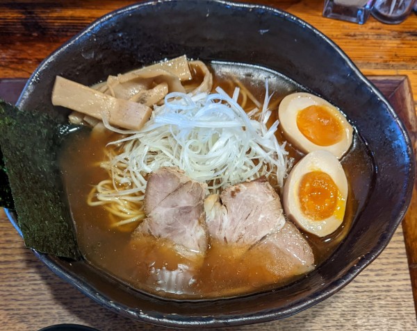 「けや木らーめん(中盛) 980円」@らーめん工房 けや木の写真