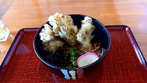 「舞茸天ぷらそば」@レストハウス やまなみの写真