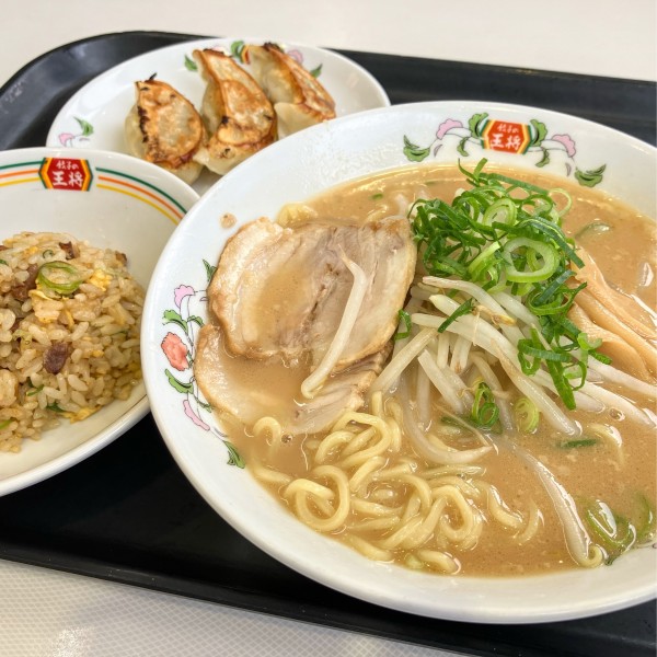 「餃子の王将ラーメンセット1031円」@餃子の王将 印西牧の原店の写真