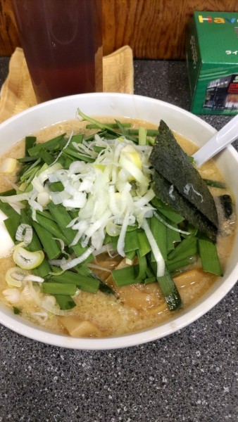 「ハッスル味噌ラーメン➕生ニラ➕クーポン味玉」@ハッスルラーメンホンマ 篠崎店の写真