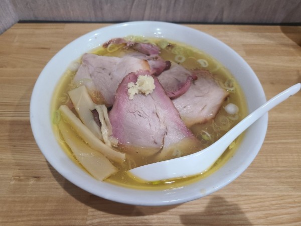 「守　塩+チャーシュー」@麺屋のスたの写真
