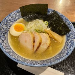 鶏白湯チャーシューそば950円