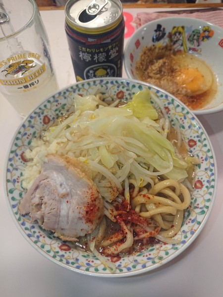 「レモンサワー ＋ 小ラーメン 麺150g ぶた はじっこ」@成蹊前ラーメン 吉祥寺の写真