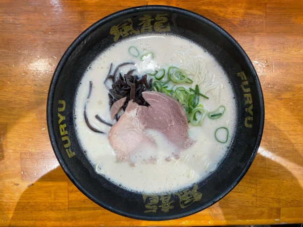 「とんこつラーメン」@博多風龍 高田馬場店の写真