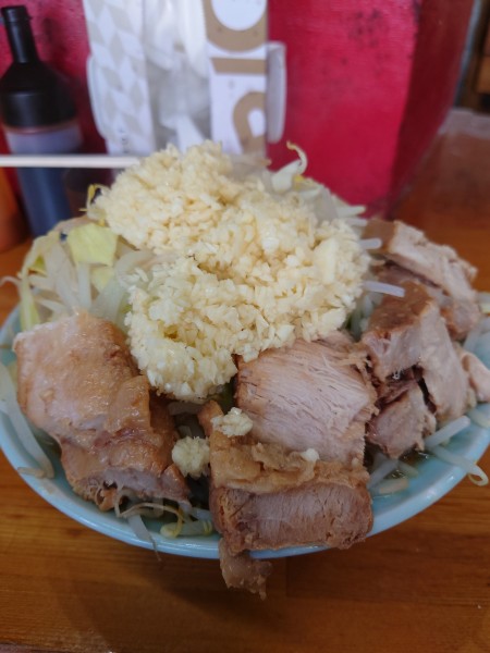 「チャーシュー麺　野菜マシ  ニンニク」@ラーメン髭の写真