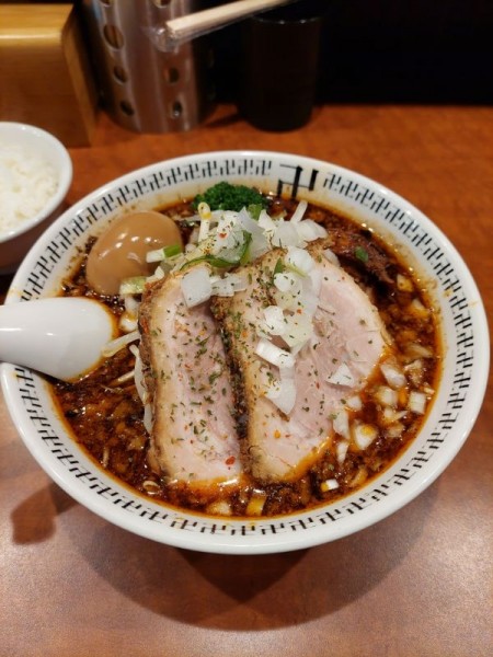 「スパイス・特製ラー麺(ネギ変更)＋小ライス」@スパイス・ラー麺 卍力 秋葉原店の写真