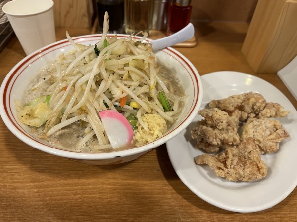 「タンカラ大盛り」@トナリ 丸の内店の写真
