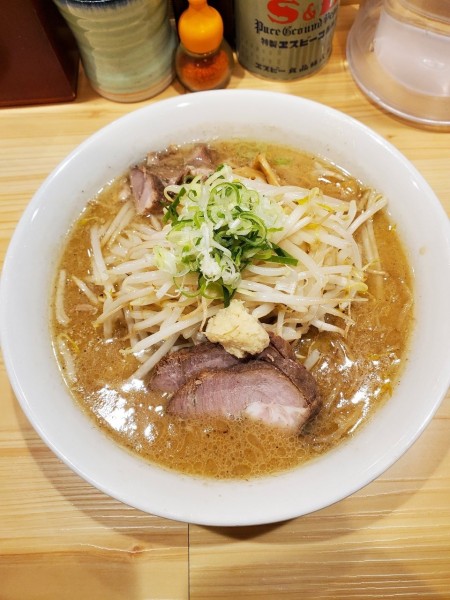 「味噌ラーメン大盛+もやし」@三ん寅の写真