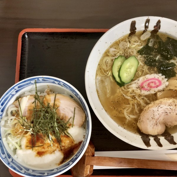 「冷たいラーメン&チャーシューとろろ丼セット￥850」@喜作の写真
