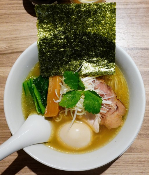 「塩そば＋半熟煮卵＋生ビール」@麺や 豊の写真