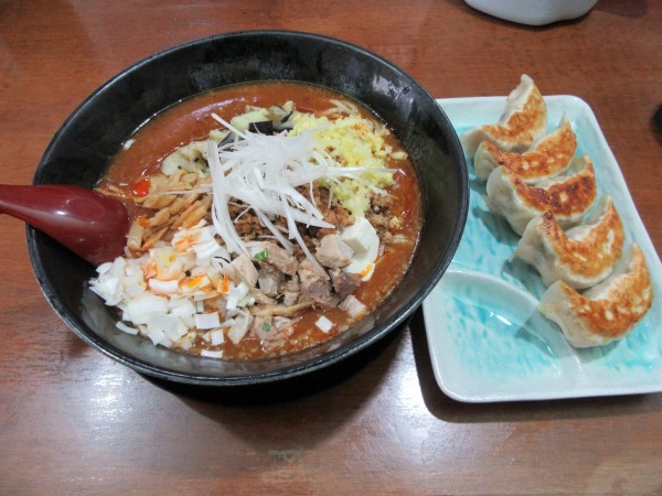 「限定 マーボーめん(850円)+餃子300円」@麺や まさきの写真