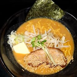 濃厚味噌ラーメン＋バター