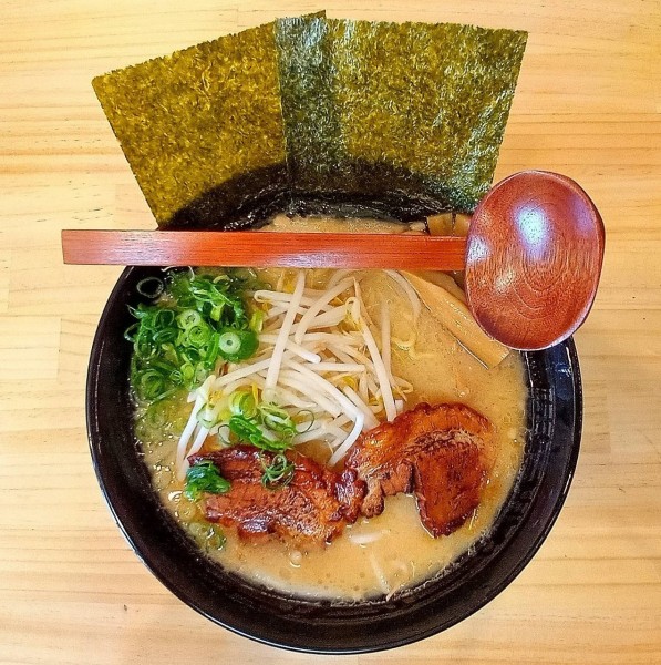 「濃厚味噌ラーメン　大盛」@名もなき麺屋さんの写真