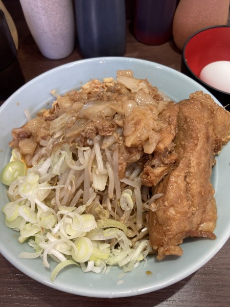 「半分、汁無し、ちょいアブラ」@ラーメン富士丸  西早稲田店の写真