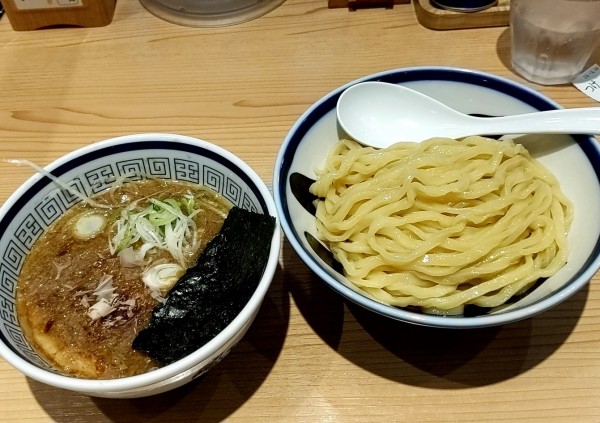「濃厚魚介つけめん」@中華そば つけめん 玉 新宿店の写真