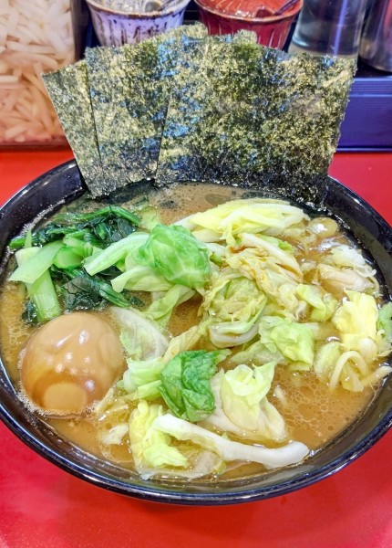「ラーメン並」@杉田家 千葉駅前店の写真