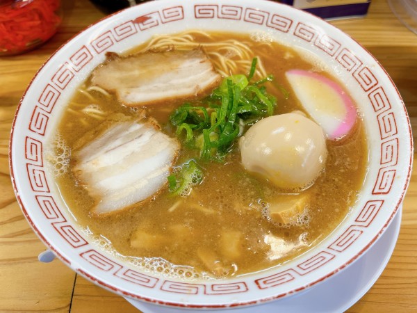 「半熟味玉中華そば」@天鳳 新橋店の写真