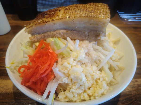 「本気の炙り汁なしそば」@本気の焼豚 プルプル食堂の写真