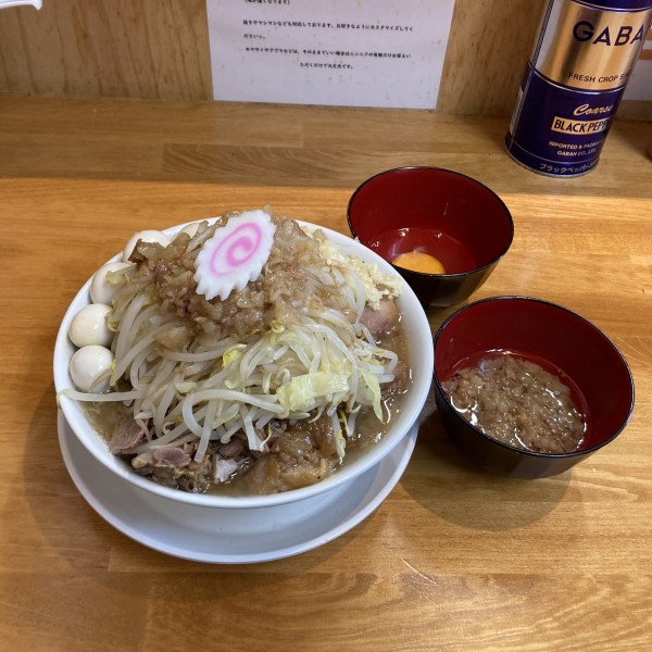 「ラーメン300g【ﾆﾝﾆｸﾏｼ、ﾔｻｲ】」@ラーメン吉 麺どくせぇの写真