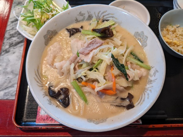 「白胡麻野菜タン麺＋炒飯：1000円」@四川辣子鶏 老地方の写真