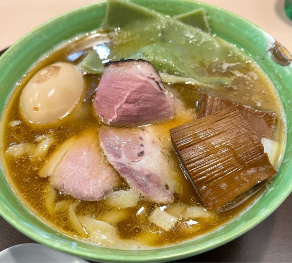 「特製(亀)セット　醤油　気まぐれ肉ご飯ミニ」@手打麺祭 かめ囲の写真
