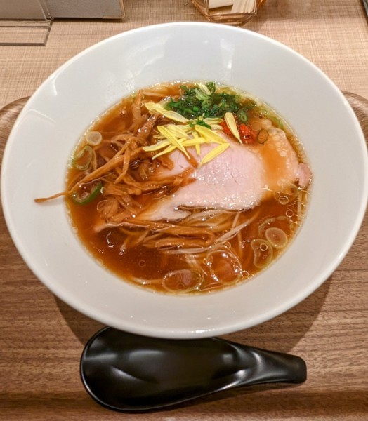 「薬膳スープ麺 (黒)   1,080円」@薬膳レストラン 10ZEN 青山店の写真