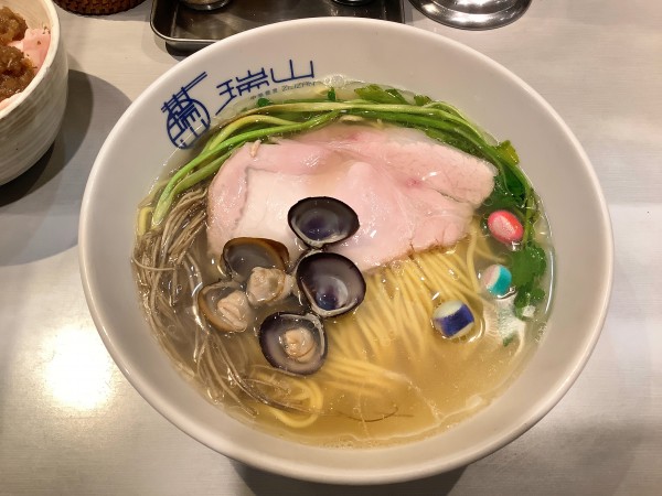 「【限定】三関セリと大しじみの潮蕎麦 + ローストポーク丼」@中華蕎麦 瑞山（ZUIZAN）の写真