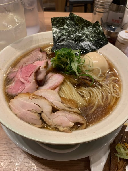 「特製醤油＋中盛」@麺処 ほん田 秋葉原本店の写真