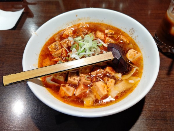 「麻婆刀削麺(並盛・160g)950円」@上海華龍 ヤマダ電機LABI1高崎店の写真