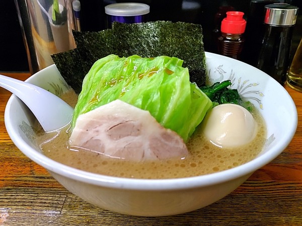 「キャベ玉ラーメン」@横浜ラーメン厨房 うえむらやの写真