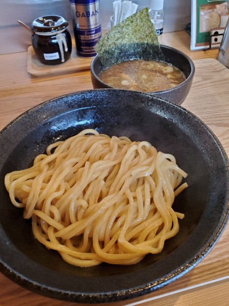 「つけ麺　並　２００グラム」@以心麺心 茅ヶ崎店の写真