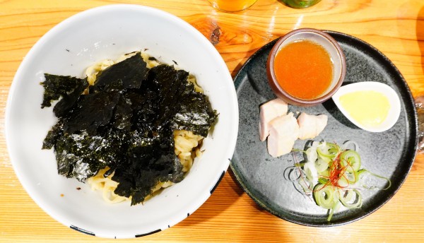 「あぶらそば＋のりまみれ＋ビール」@らーめん かねかつの写真