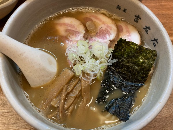「らーめん＋チャーシュー」@麺屋吉左右の写真