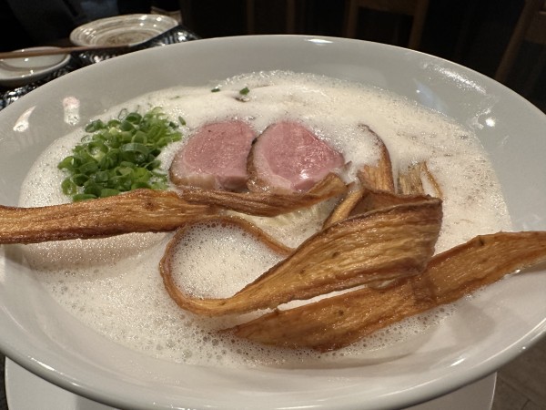 「鴨白湯ラーメン」@麺処 吉道の写真