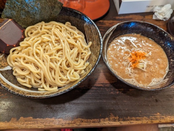 「煮魚出汁つけ麺870円」@つけめん 美豚 高幡不動店の写真