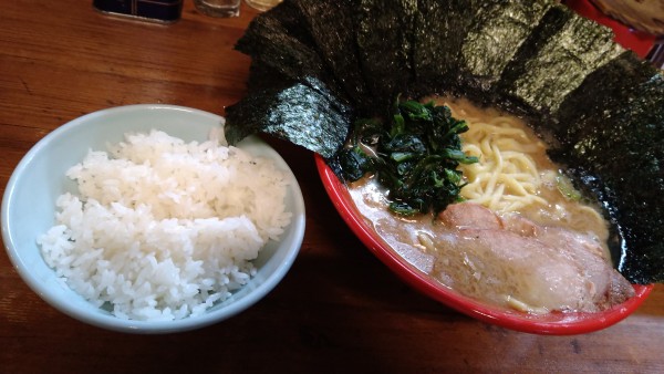「ラーメン、海苔増し、ライス」@吉祥寺 武蔵家の写真