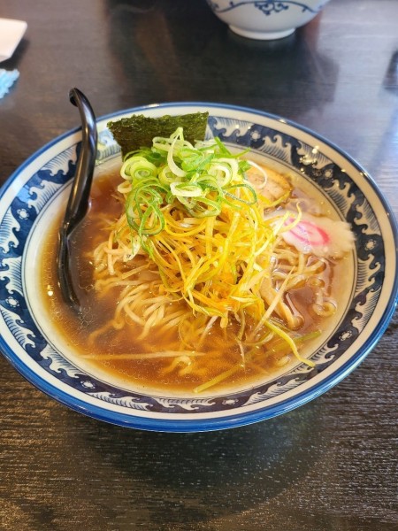 「ねき正油らーめん」@らーめん食堂 れんげ 岡谷店の写真