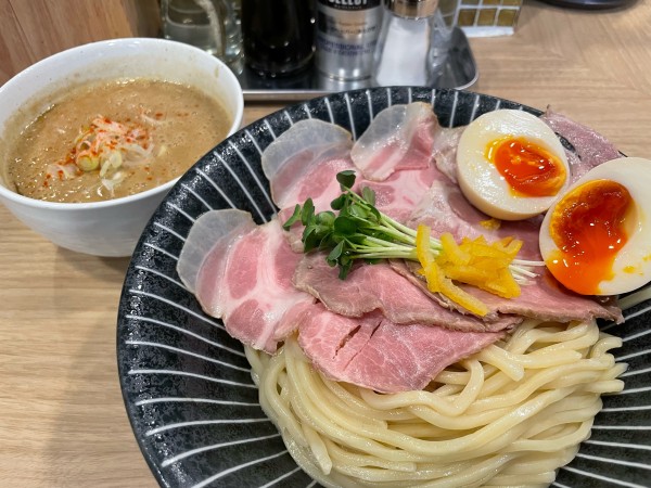 「特製つけ麺　300g」@鶏に恋した日 寺田町店の写真