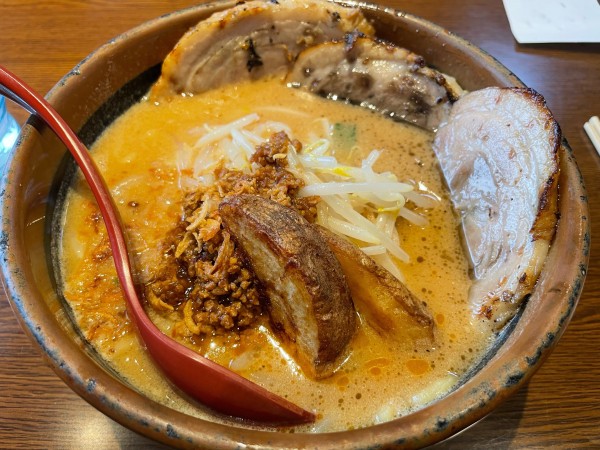 「北海道炙りチャーシューラーメン」@麺場 田所商店 行徳店の写真