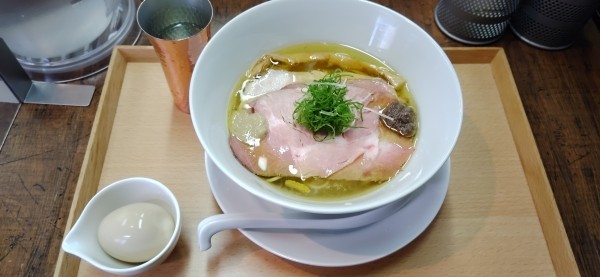 「味玉焼豚塩蕎麦」@神保町黒須の写真