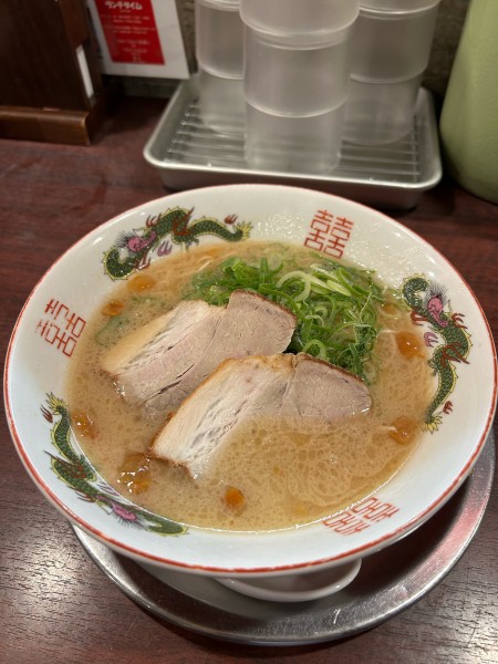 「トンコツ久留米ラーメン」@久留米ラーメン 福ヤ 南越谷店の写真