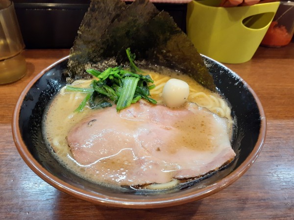 「醤油ラーメン」@横浜家系ラーメン 大岡家 鶴川店の写真