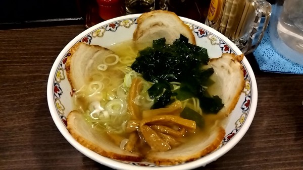 「塩チャーシュー麺（１，２００円）」@松虎亭の写真