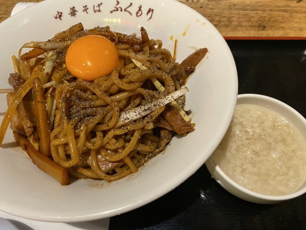 「上海ネギ混ぜそば+背脂 900+100」@中華そば ふくもり 日比谷ラーメンアベニュー店の写真