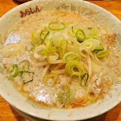 ラーメン（850円）＋めし小（100円）