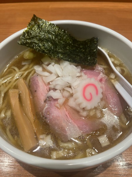 「煮干中華そば」@煮干中華そば 鈴蘭 新宿店の写真