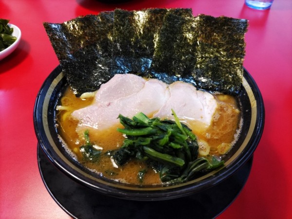 「ラーメン・油多め」@家系ラーメン 王道 いしいの写真